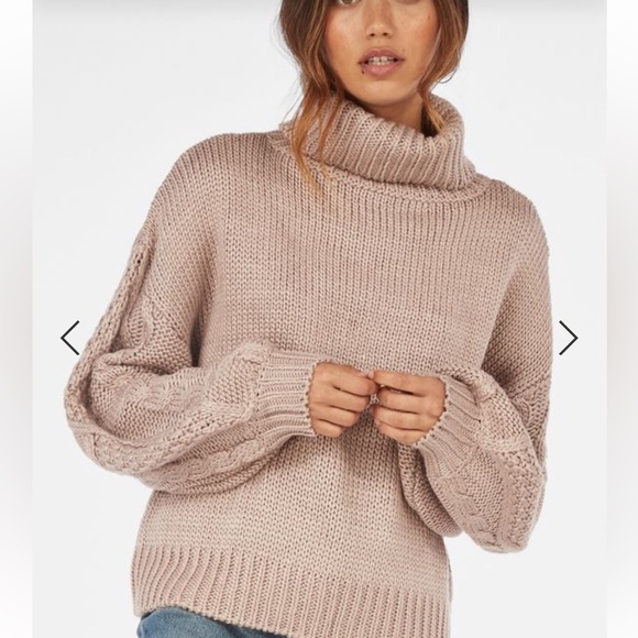 JustFab Sweaters - Just Fab Wide neck brown sweater